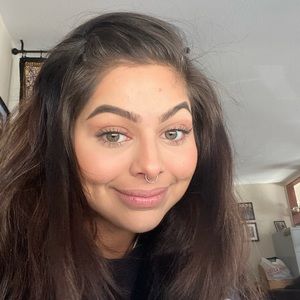 Meet your Posher, Jessenia